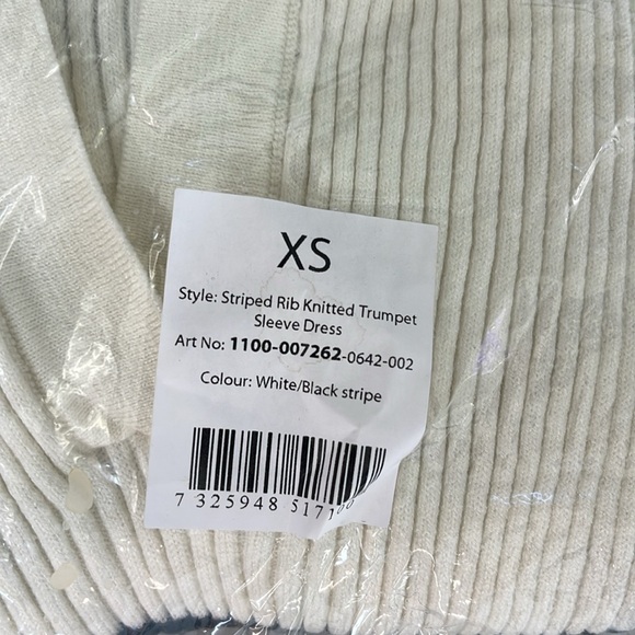 *BRAND NEW* NA-KD Striped Rib Knitted Trumpet Sleeve Dress in Black/White Stripe - Picture 6 of 7